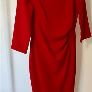 Beautiful elegant dress that works with or without a belly